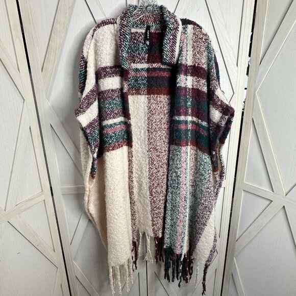 Torrid Cold-Weather Ruana - Picture 2 of 5